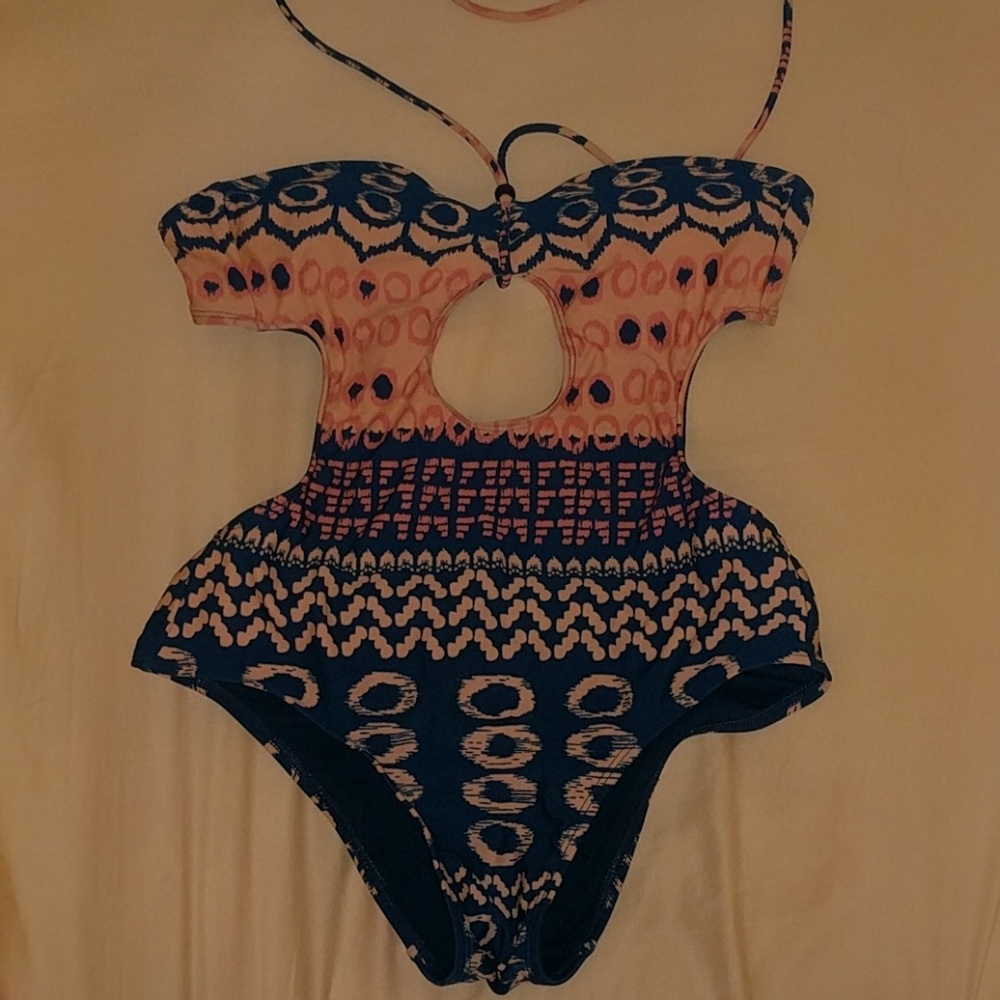 Pac Sun Kirra small one piece suit!